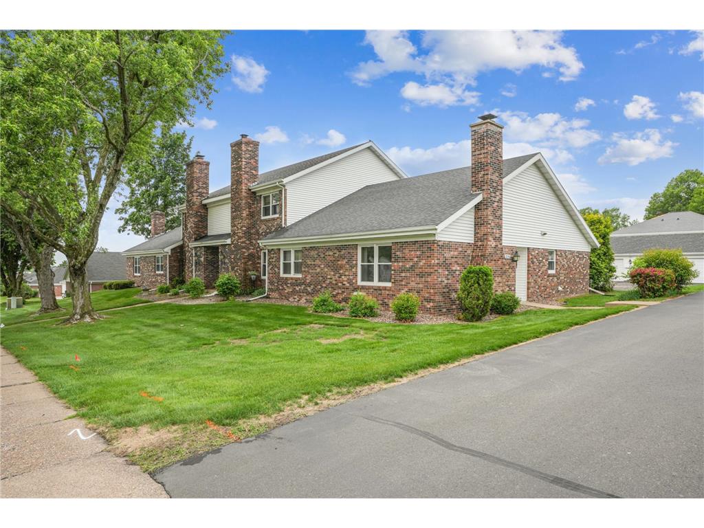 2114 Black Avenue #D2 Eau Claire WI 54703 6719847 image1