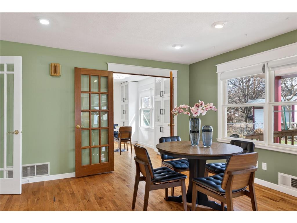 2114 Queen Avenue N Minneapolis MN 55411 7095077 image2