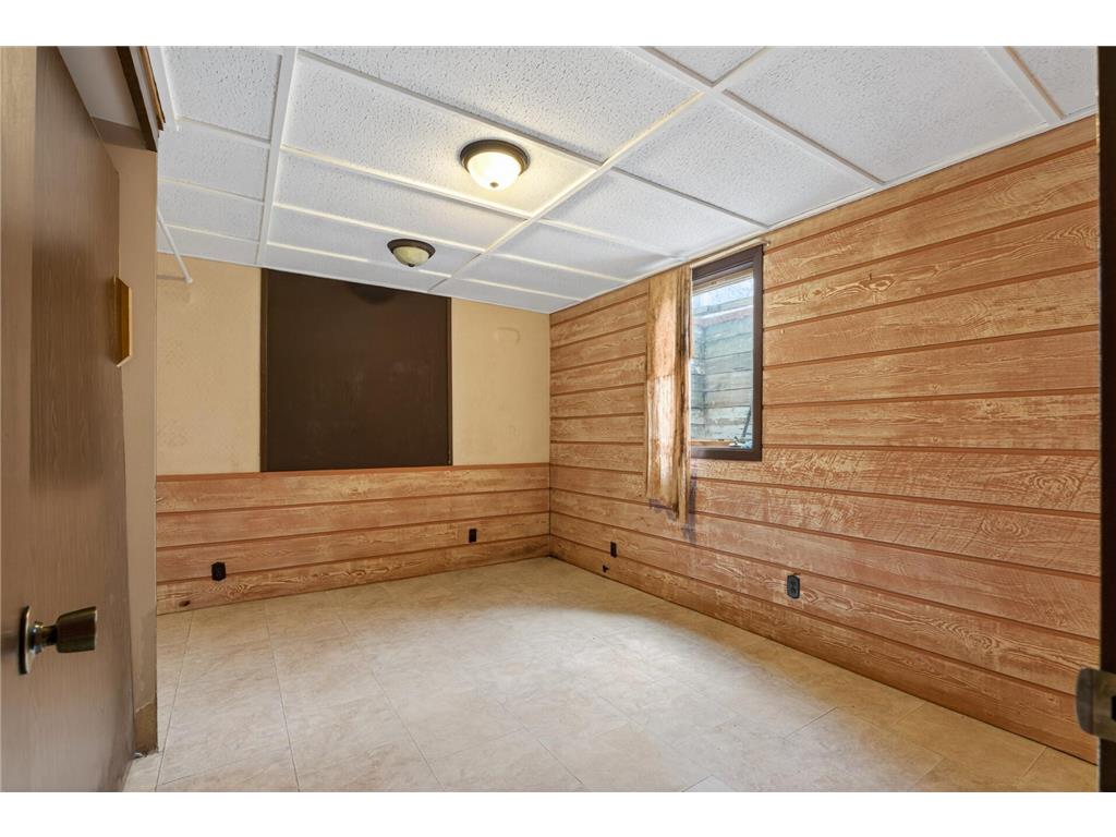 2114 Queen Avenue N Minneapolis MN 55411 7095077 image24