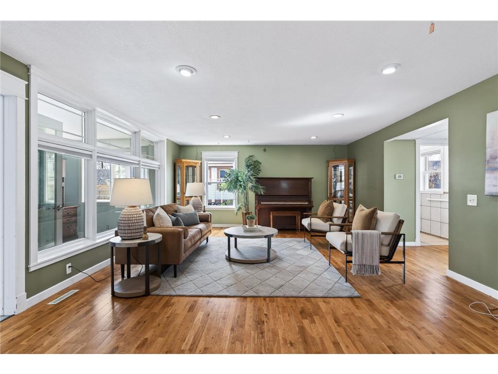 2114 Queen Avenue N Minneapolis MN 55411 7095077 image3