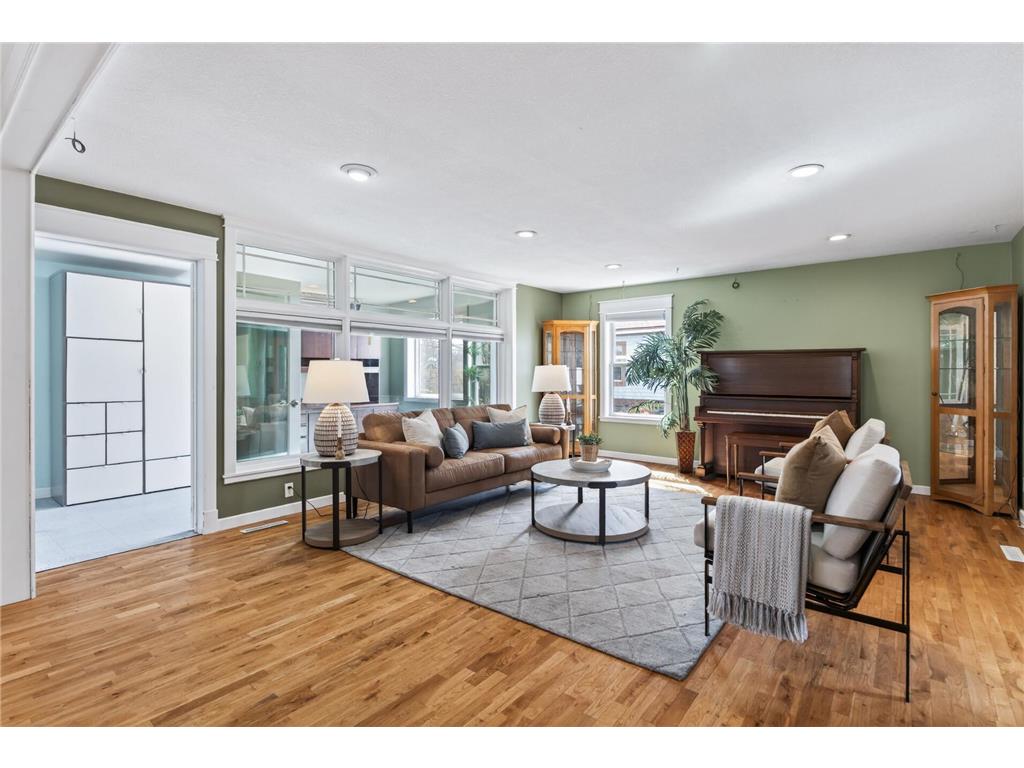 2114 Queen Avenue N Minneapolis MN 55411 7095077 image4