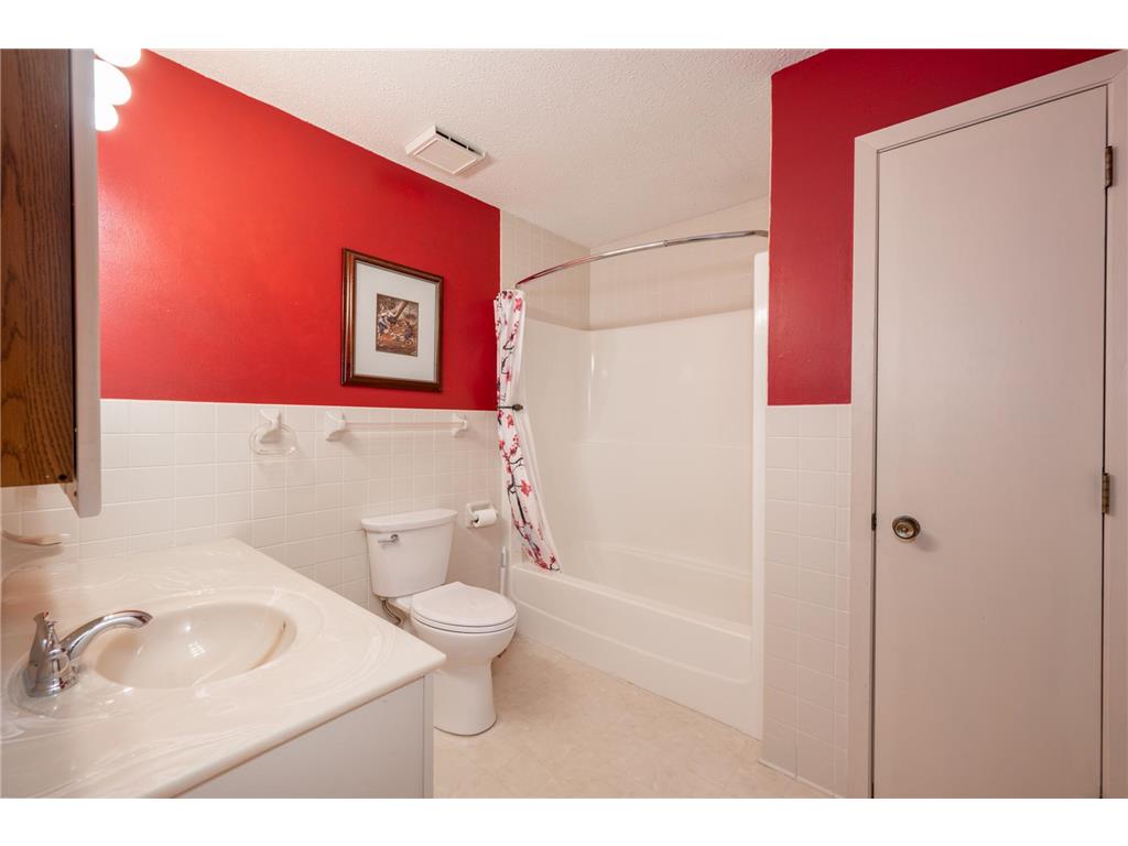 2114 SW 3rd Avenue Grand Rapids MN 55744 7049000 image24