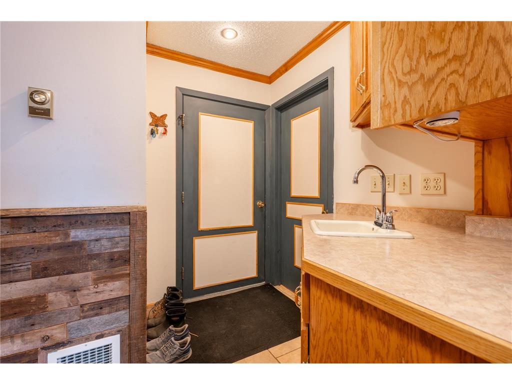 2114 SW 3rd Avenue Grand Rapids MN 55744 7049000 image25