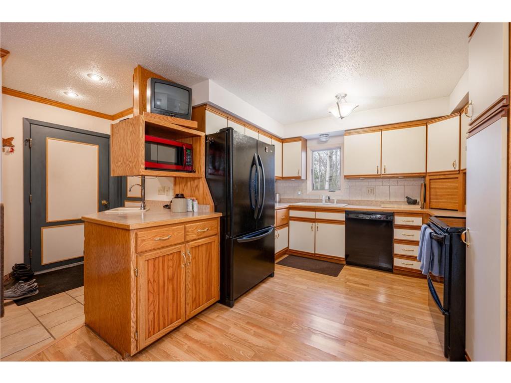 2114 SW 3rd Avenue Grand Rapids MN 55744 7049000 image9