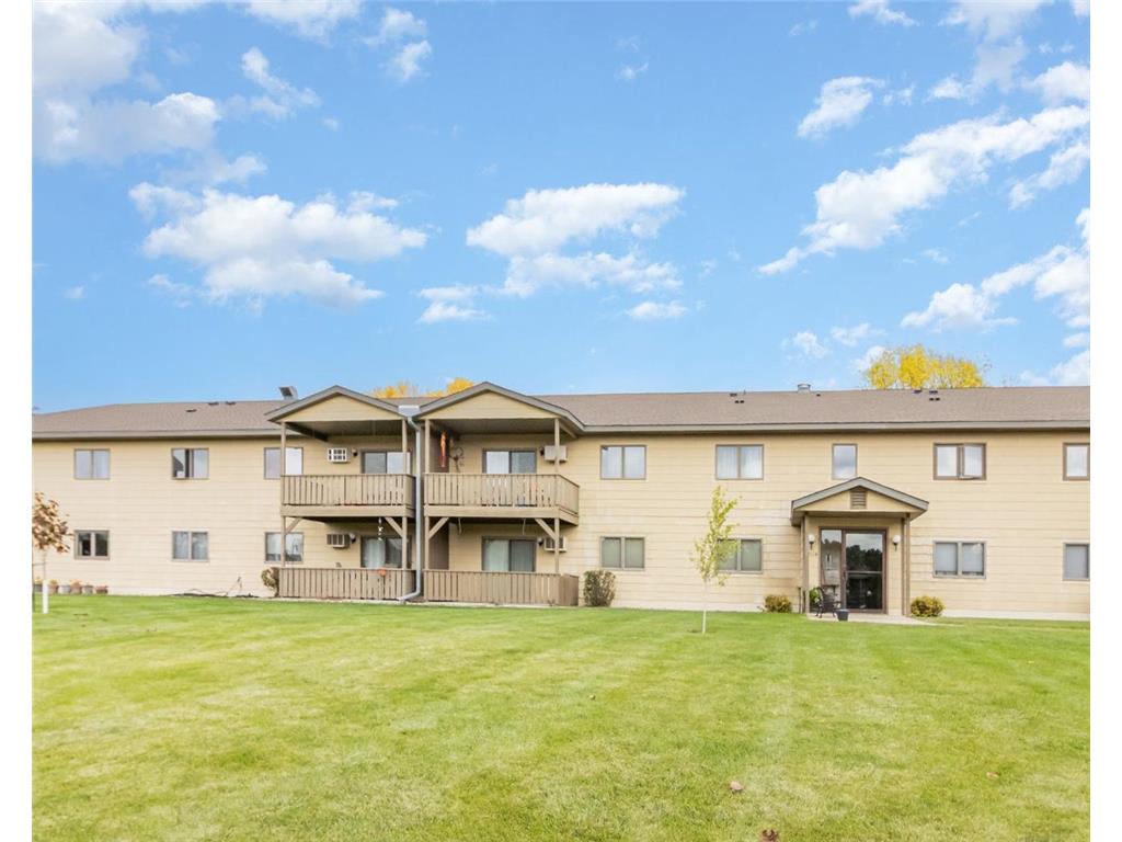2114 Village Drive #123 Red Wing MN 55066 6823293 image1