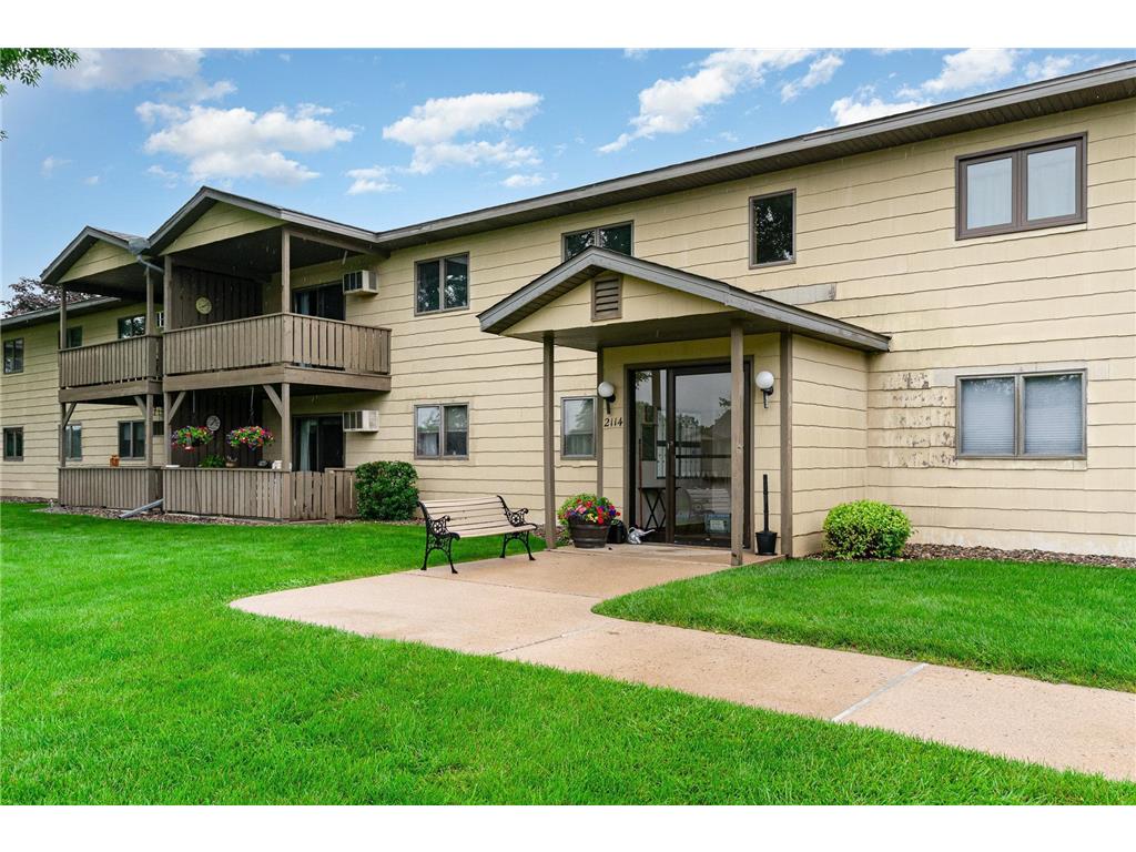 2114 Village Drive #125 Red Wing MN 55066 6550505 image1