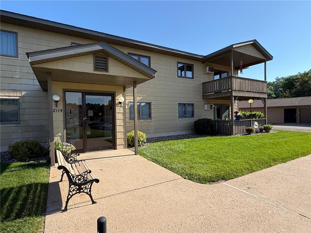 2114 Village Drive #221 Red Wing MN 55066 6755507 image1