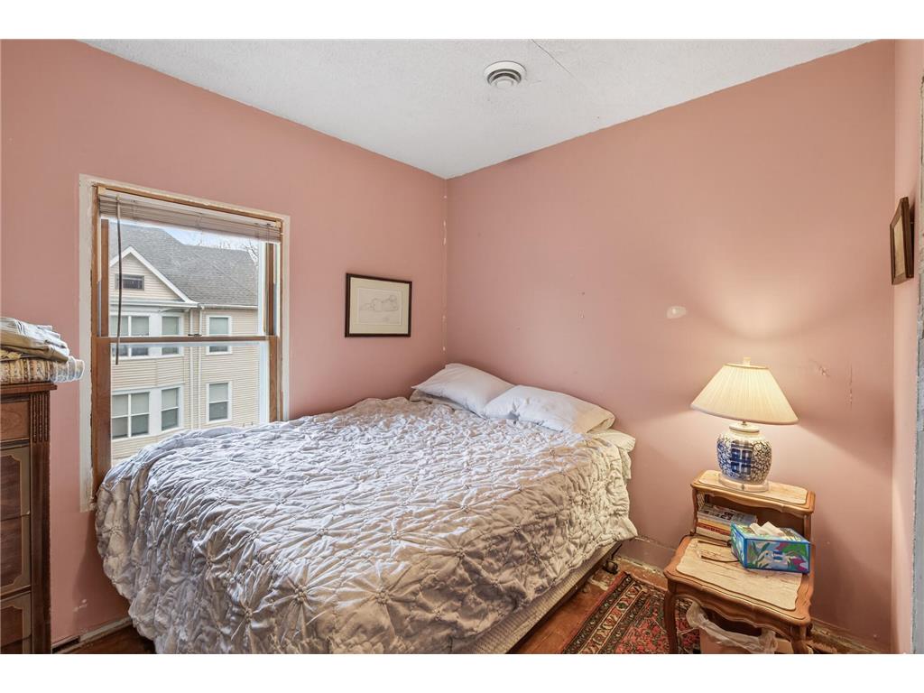 2115-2117 Aldrich Avenue N Minneapolis MN 55411 7042470 image12