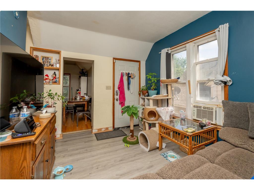 2115 5th Street NE Minneapolis MN 55418 7106983 image10