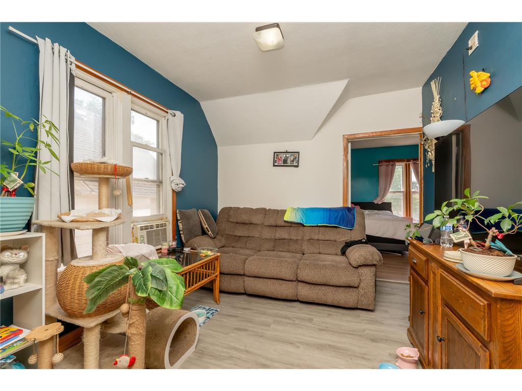 2115 5th Street NE Minneapolis MN 55418 7106983 image11