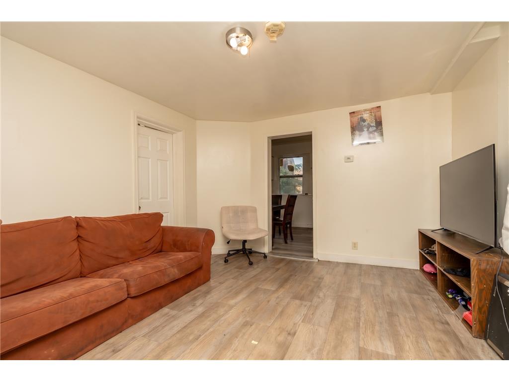 2115 5th Street NE Minneapolis MN 55418 7106983 image3