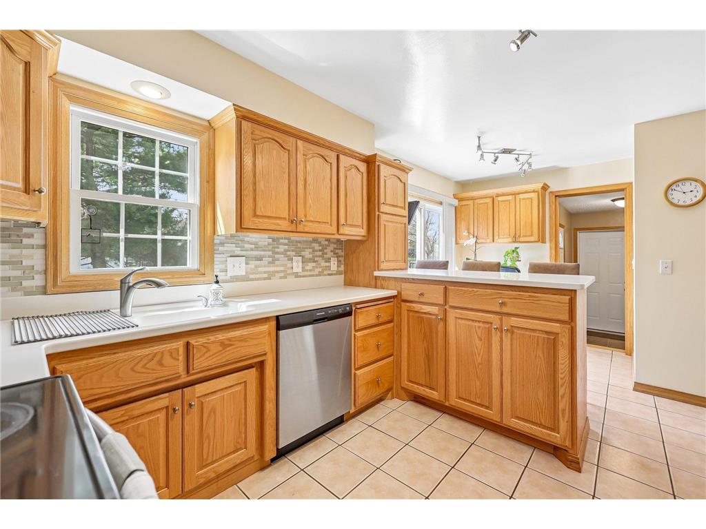 2115 Decatur Avenue N Golden Valley MN 55427 7061015 image21