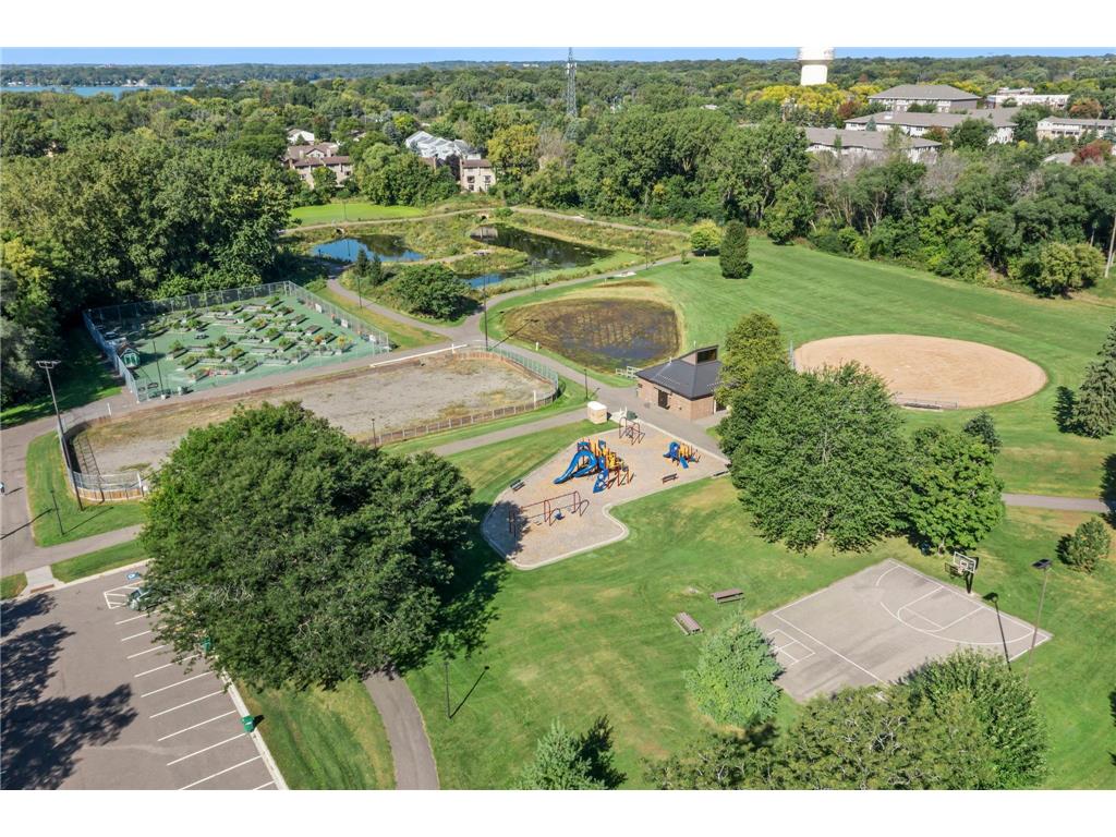 2115 Decatur Avenue N Golden Valley MN 55427 7061015 image98