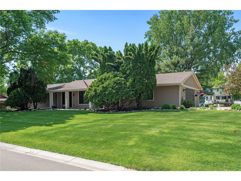 2115 Fountain Lane N, Plymouth, MN, 55447 MLS 6352056 Edina Realty