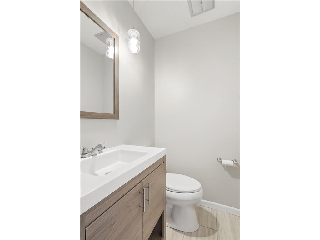 2115 Marquis Road Golden Valley MN 55427 7061771 image18