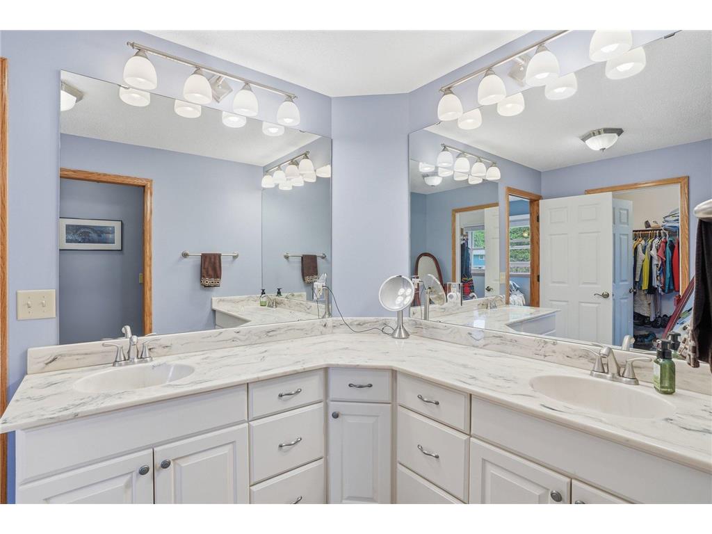 2115 Toledo Avenue N Golden Valley MN 55422 - Bassett Creek 7083388 image34