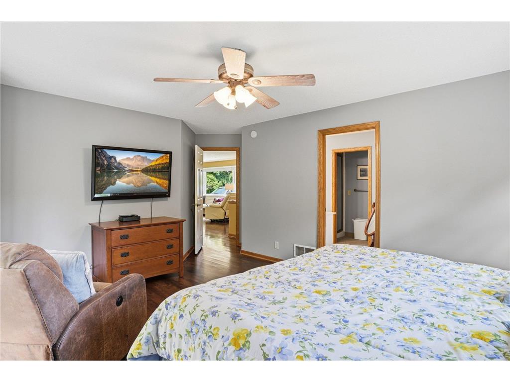 2115 Toledo Avenue N Golden Valley MN 55422 - Bassett Creek 7083388 image37
