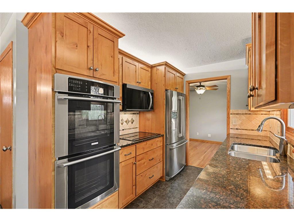 2115 W 105th Street Bloomington MN 55431 7066160 image12