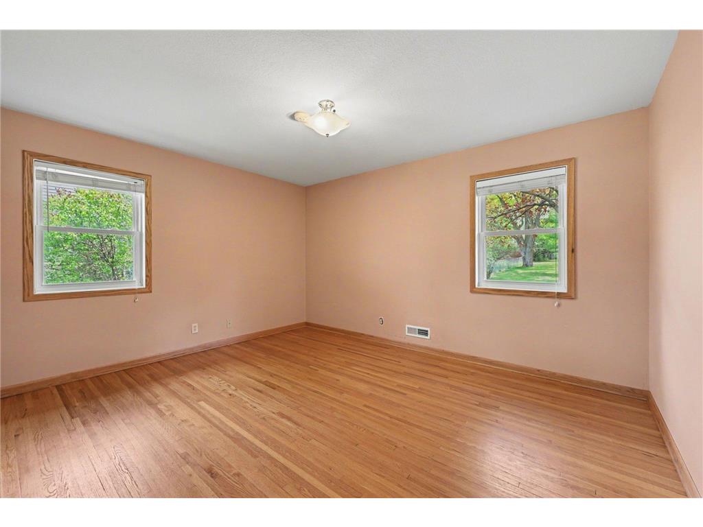 2115 W 105th Street Bloomington MN 55431 7066160 image13