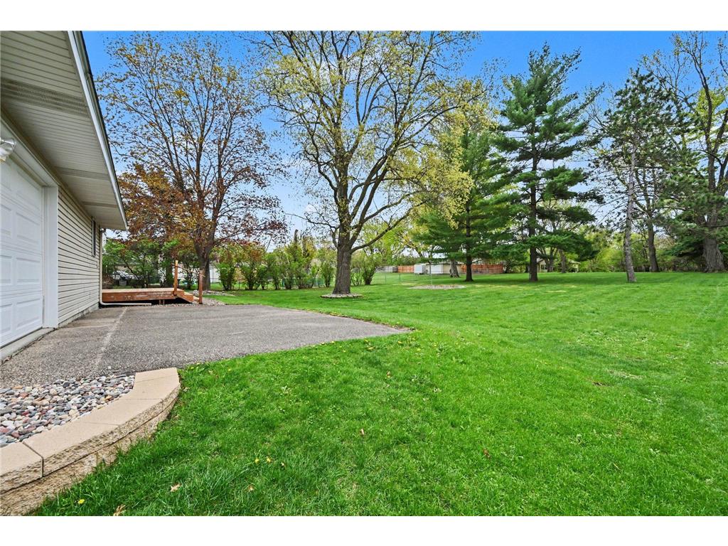 2115 W 105th Street Bloomington MN 55431 7066160 image23