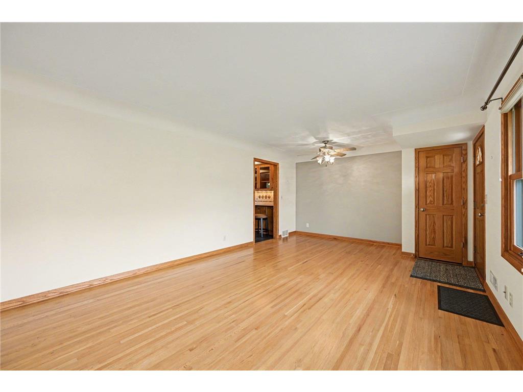 2115 W 105th Street Bloomington MN 55431 7066160 image5