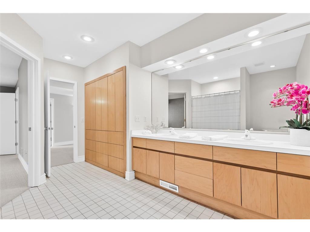 21150 Excelsior Boulevard Excelsior MN 55331 - Lake Minnetonka 6822210 image31