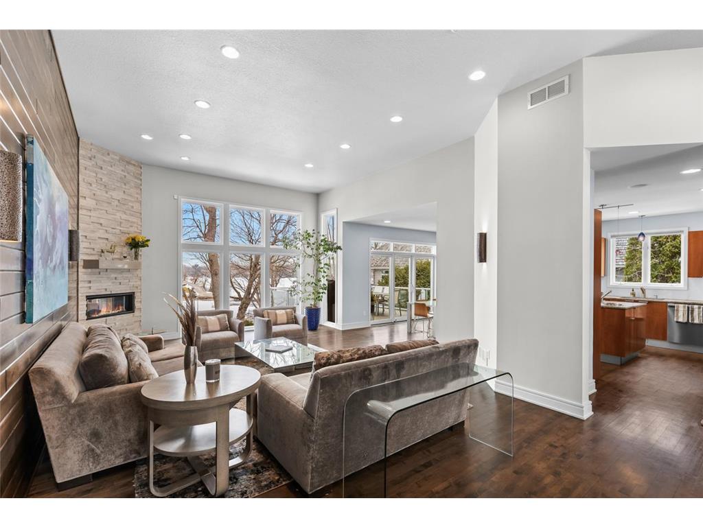 21150 Excelsior Boulevard Excelsior MN 55331 - Lake Minnetonka 6822210 image4