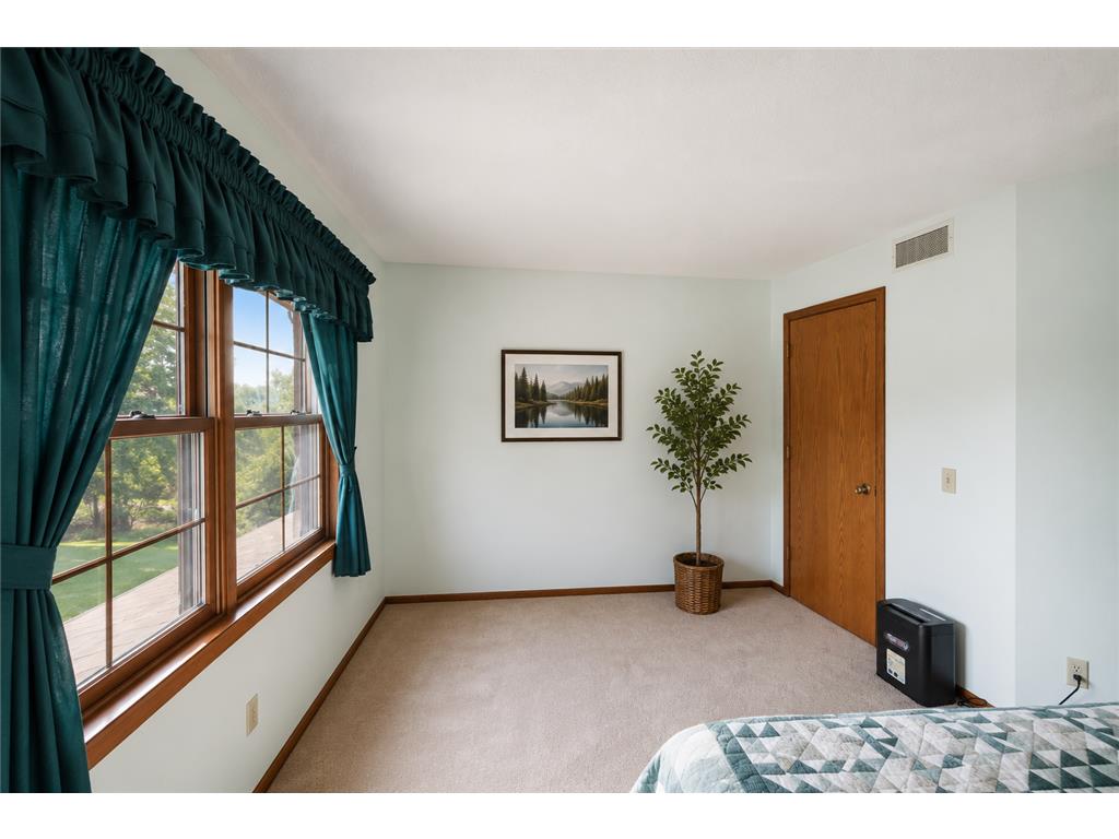21156 Vernon Avenue Credit River MN 55372 7049669 image13