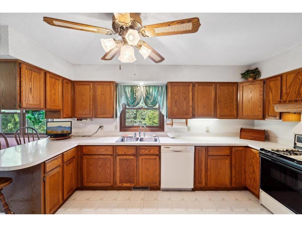 21156 Vernon Avenue Credit River MN 55372 7049669 image15