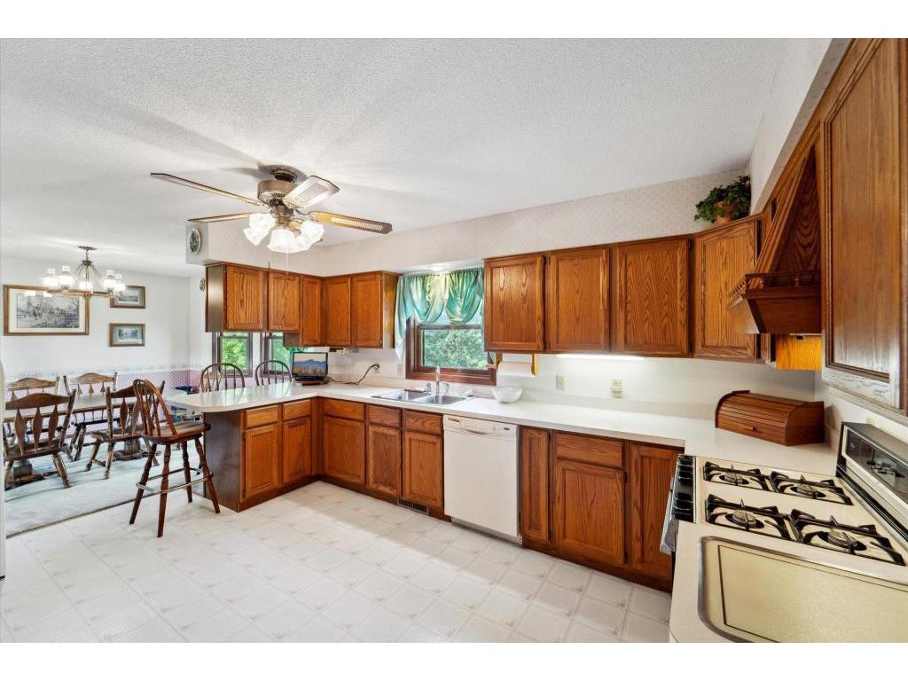 21156 Vernon Avenue Credit River MN 55372 7049669 image17