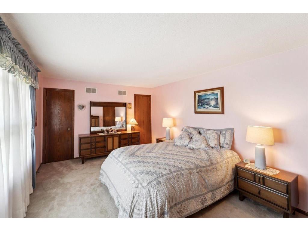 21156 Vernon Avenue Credit River MN 55372 7049669 image19