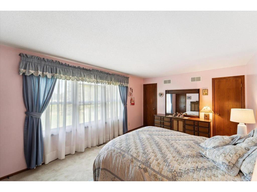 21156 Vernon Avenue Credit River MN 55372 7049669 image20