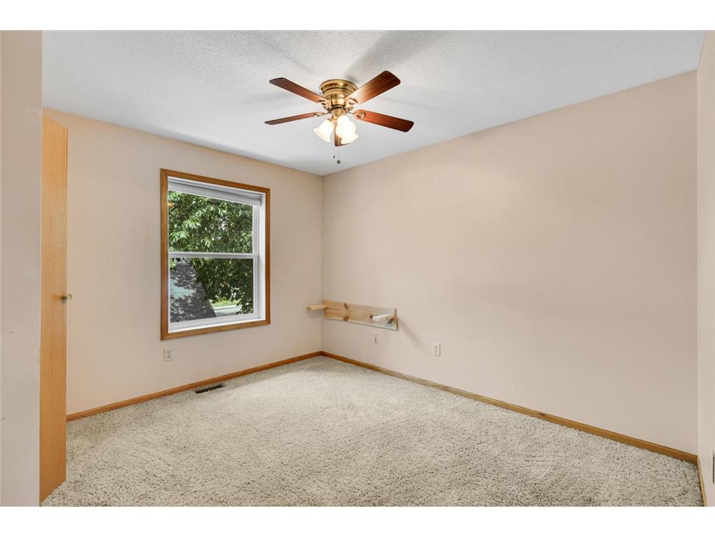 2116 2nd Avenue N Minneapolis MN 55405 7103687 image15