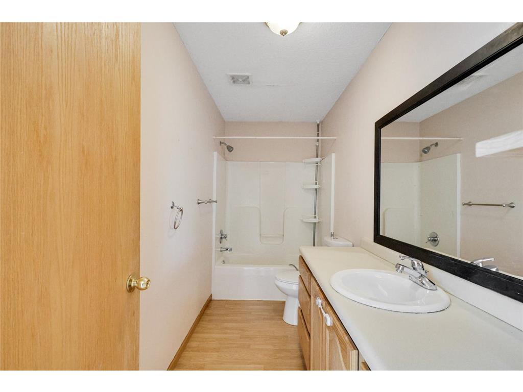 2116 2nd Avenue N Minneapolis MN 55405 7103687 image18