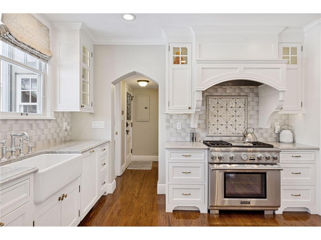 2116 W Lake Of The Isles Parkway Minneapolis MN 55405 7021018 image25