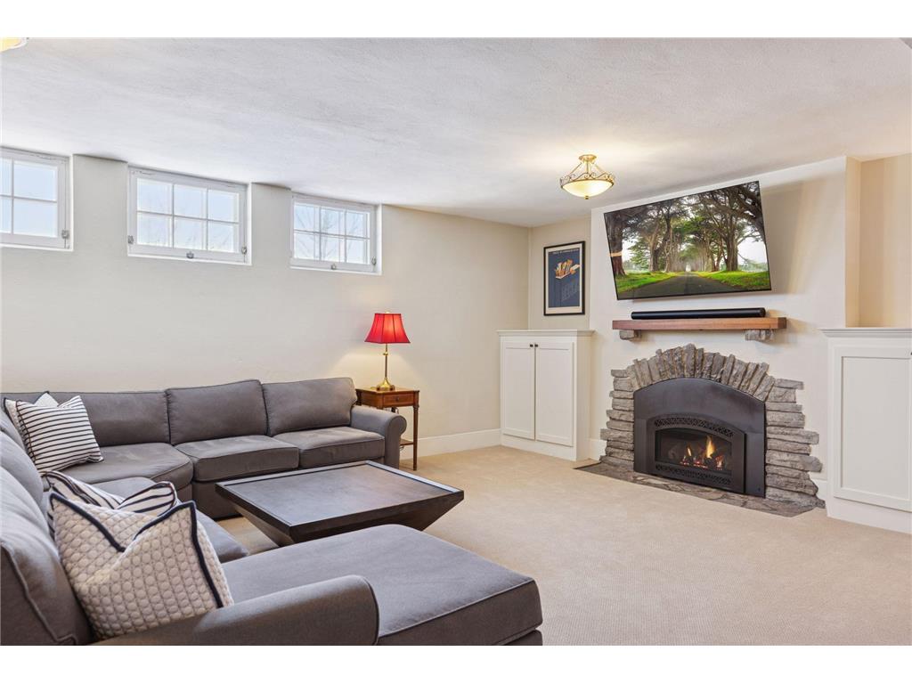 2116 W Lake Of The Isles Parkway Minneapolis MN 55405 7021018 image61