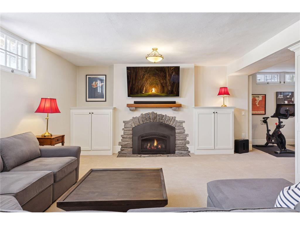 2116 W Lake Of The Isles Parkway Minneapolis MN 55405 7021018 image62