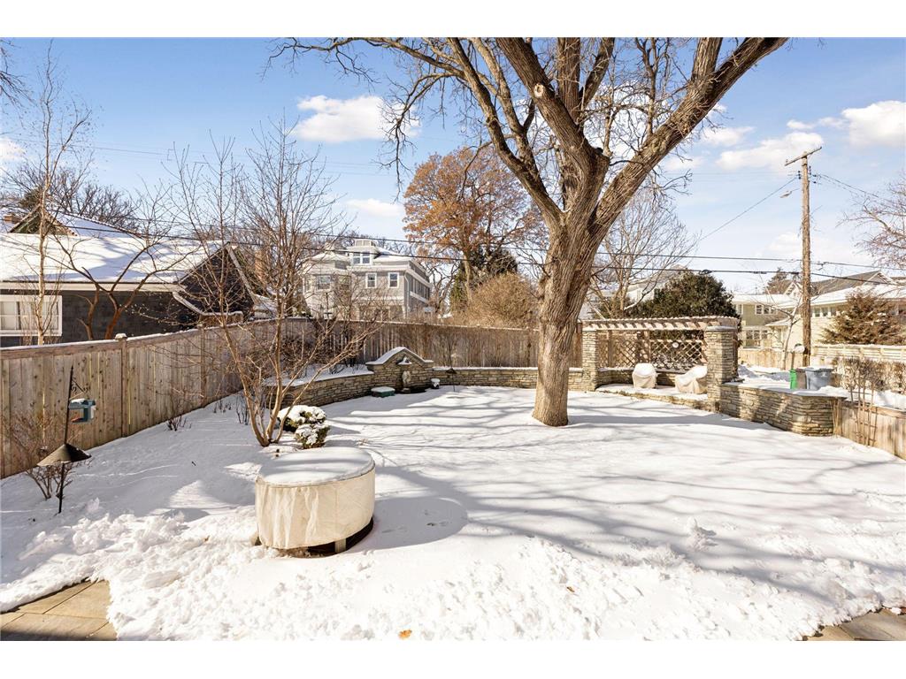 2116 W Lake Of The Isles Parkway Minneapolis MN 55405 7021018 image70