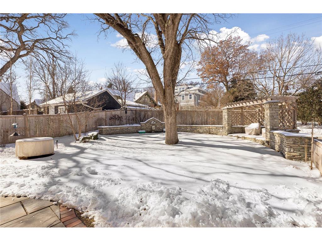 2116 W Lake Of The Isles Parkway Minneapolis MN 55405 7021018 image71