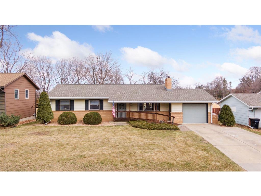 2117 Beam Avenue Maplewood MN 55109 6506812 image1
