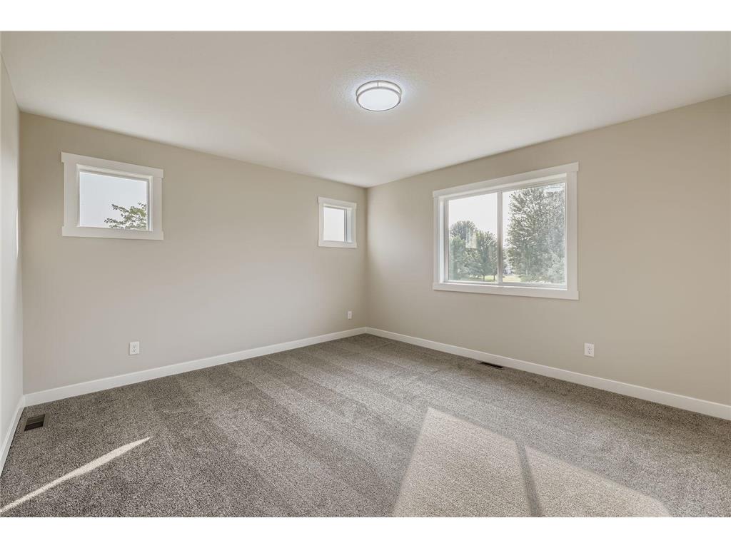 2117 Cleveland Way S Cambridge MN 55008 7009164 image12