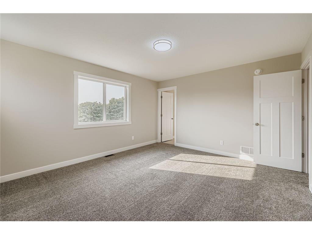 2117 Cleveland Way S Cambridge MN 55008 7009164 image13