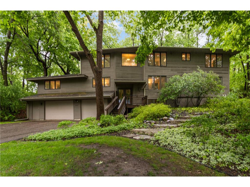2117 Indian Road W Minnetonka MN 55305 6713530 image1