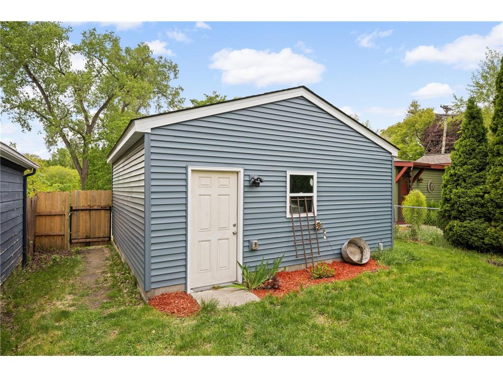 2119 2nd Avenue N Minneapolis MN 55405 7077722 image20