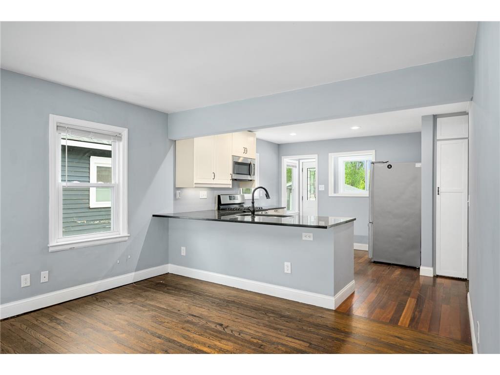 2119 2nd Avenue N Minneapolis MN 55405 7077722 image4