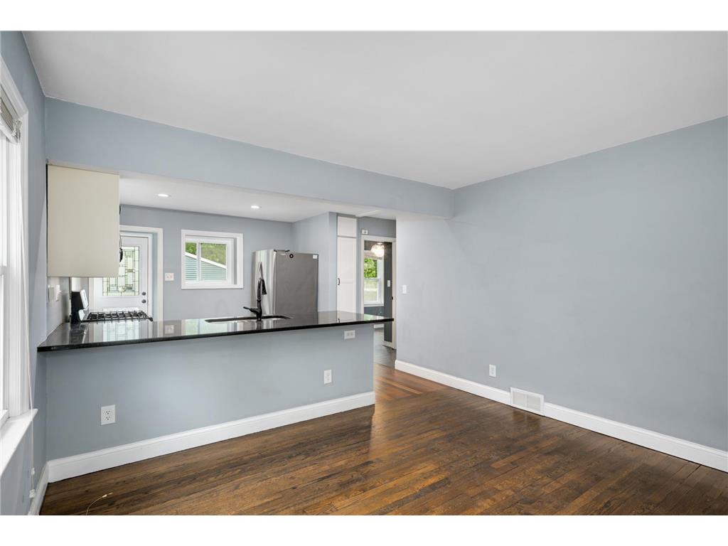 2119 2nd Avenue N Minneapolis MN 55405 7077722 image6