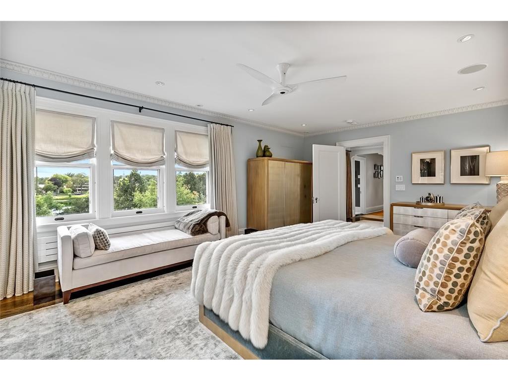 2119 E Lake Of The Isles Parkway Minneapolis MN 55405 - Lake of the Isles 7050207 image19