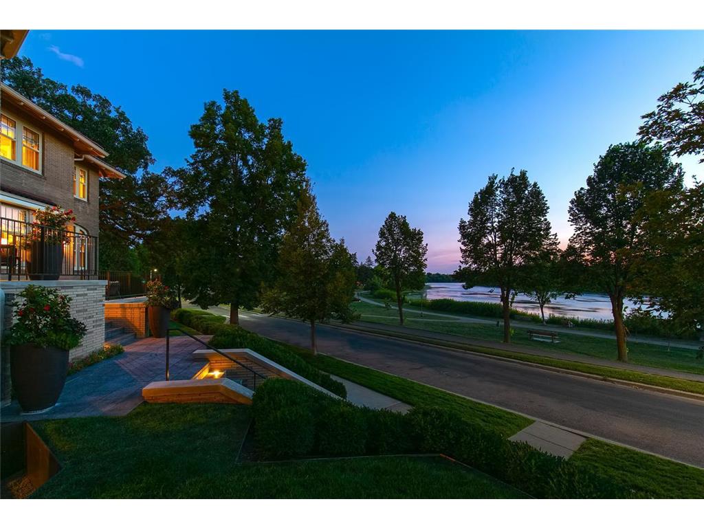2119 E Lake Of The Isles Parkway Minneapolis MN 55405 - Lake of the Isles 7050207 image3