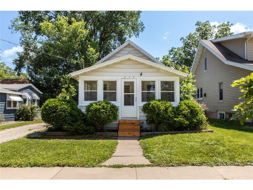 212 16th Avenue SE Rochester MN 55904 6569350 image1