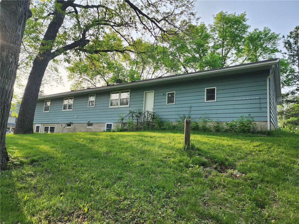 212 1st Avenue NE New London MN 56273 6386743 image1